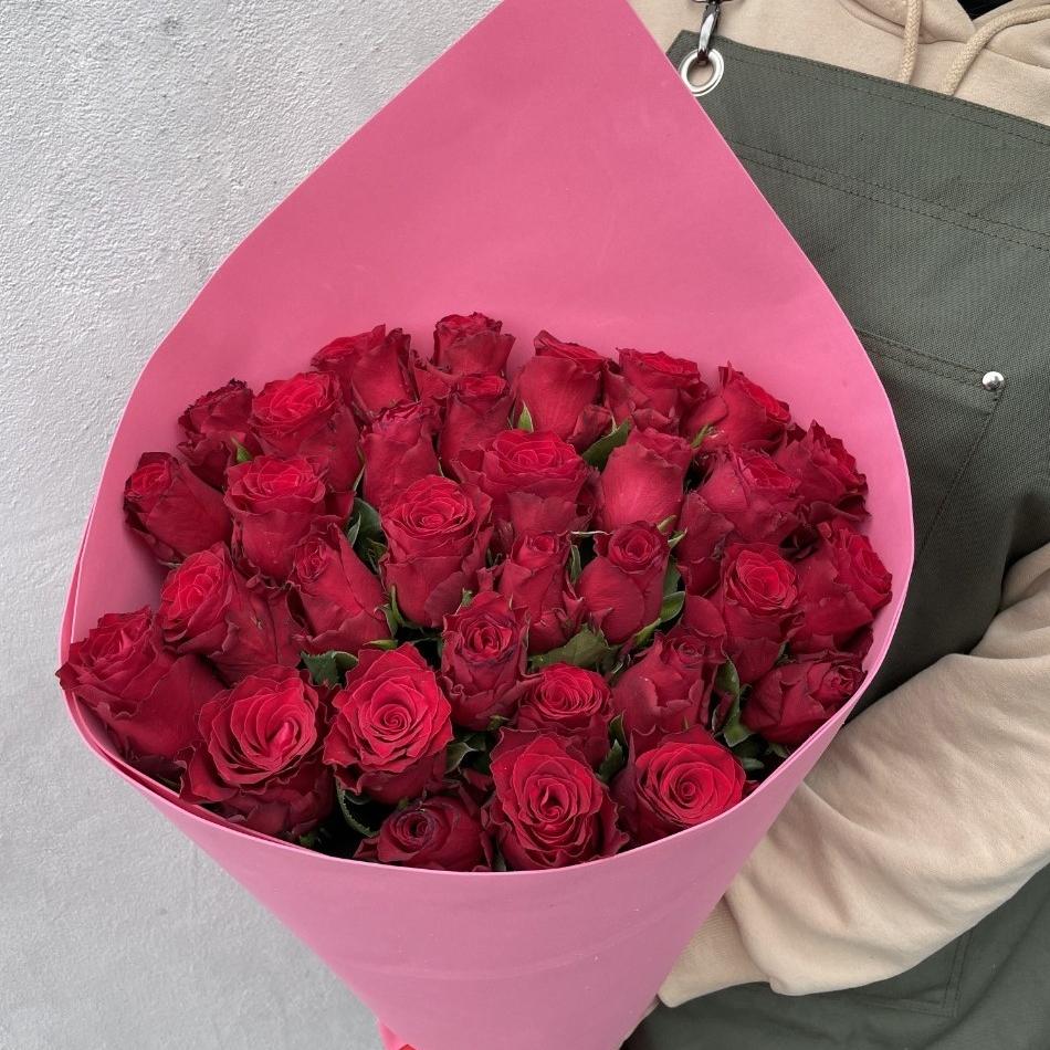 Букеты из красных роз 60 см (Эквадор) код   185070